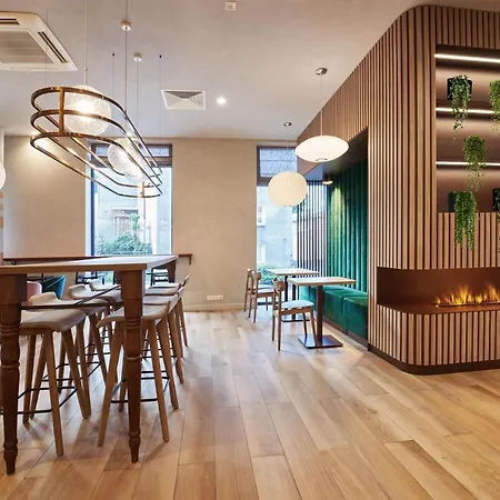 Centrum Hotel 2*